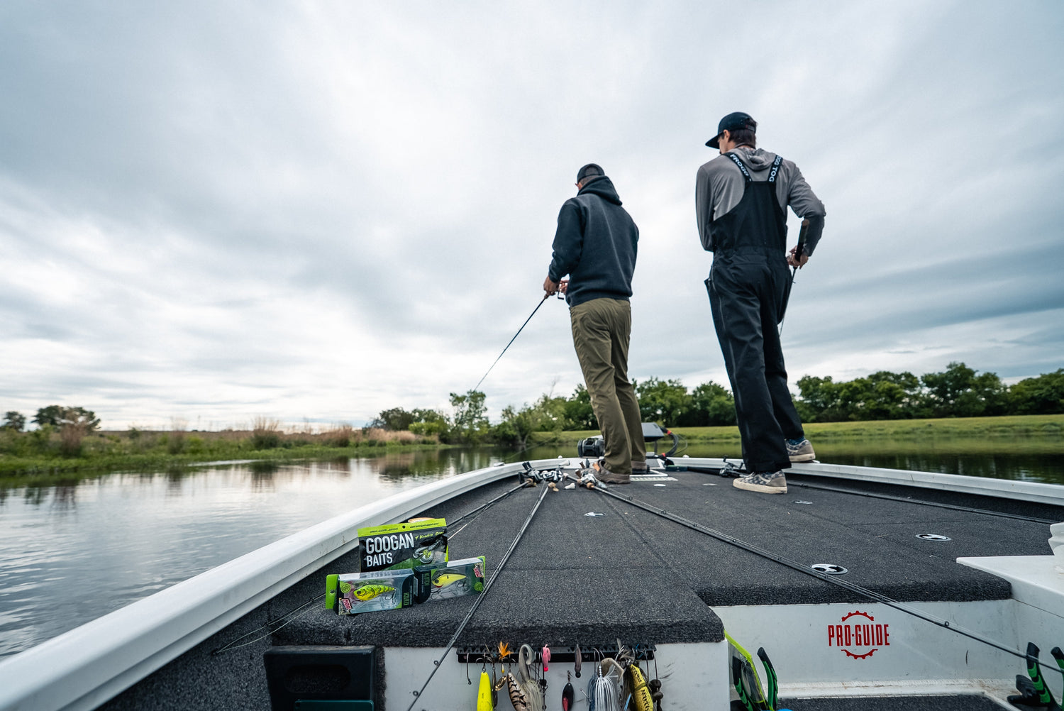 How to Use a Fish Finder for Bass Fishing